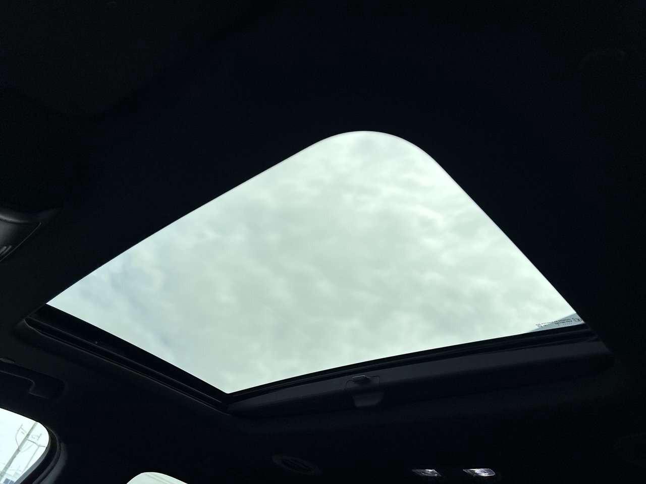 2023 Buick Enclave Essence 1-Owner   Dual-Sunroof   BOSE Audio   20 I Photo