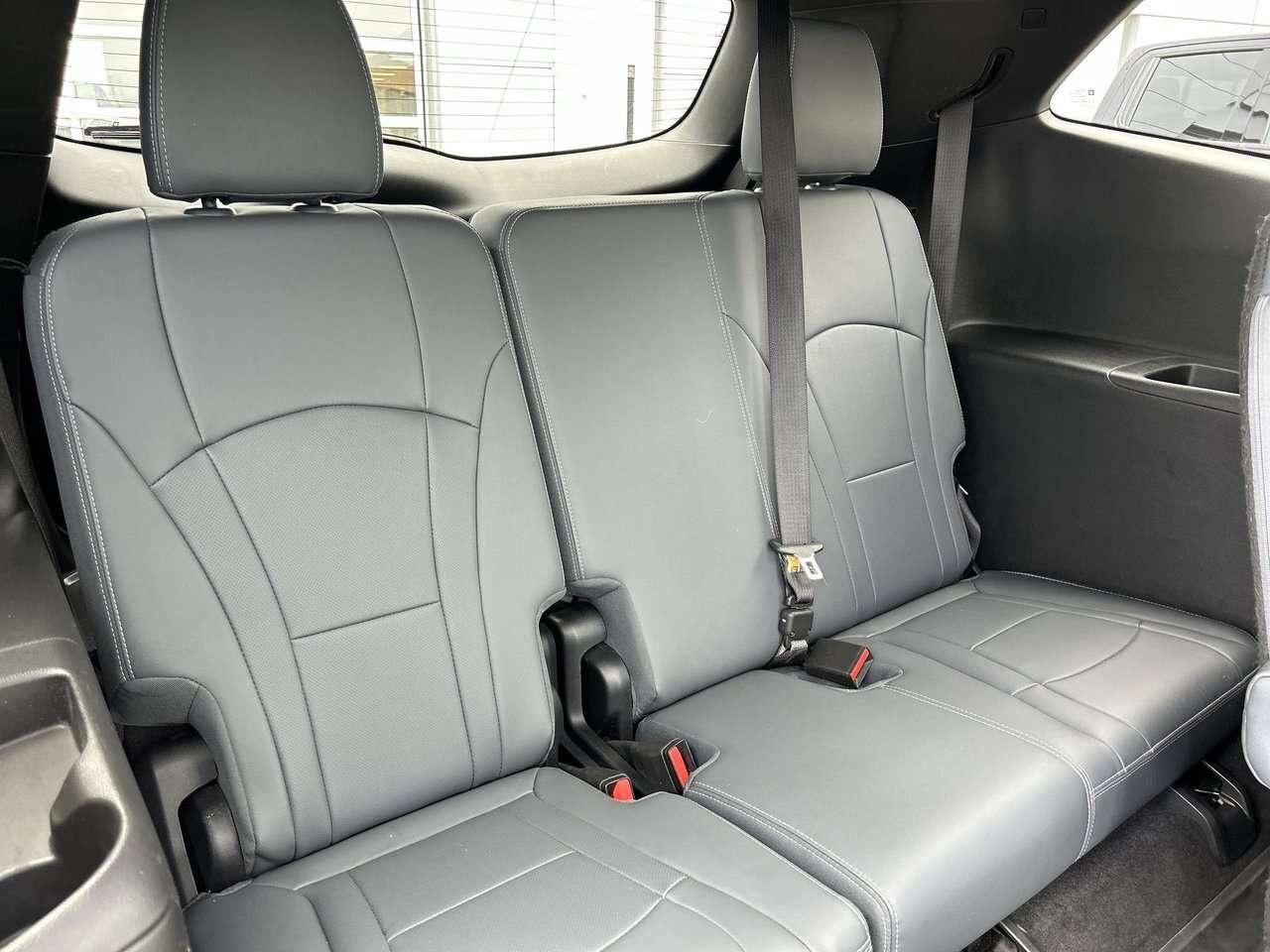 2023 Buick Enclave Essence 1-Owner   Dual-Sunroof   BOSE Audio   20 I Photo