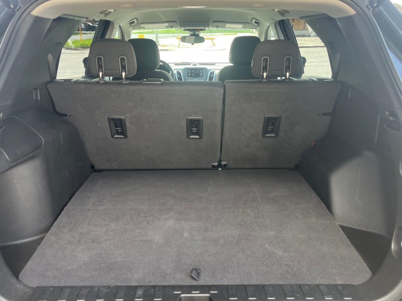 2020 Chevrolet Equinox LT CLEAN LOCAL TRADE Photo
