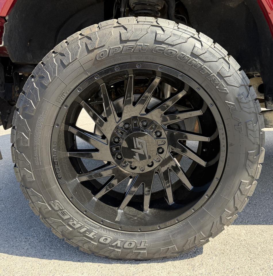 2022 Ford F-350 Platinum 4WD Crew Cab 6.75' Box Photo