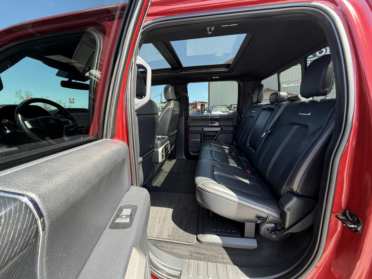 2022 Ford F-350 Platinum 4WD Crew Cab 6.75' Box Photo