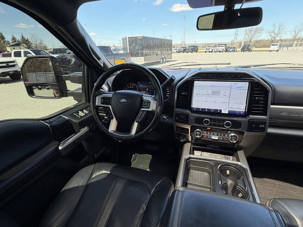 2022 Ford F-350 Platinum 4WD Crew Cab 6.75' Box Photo