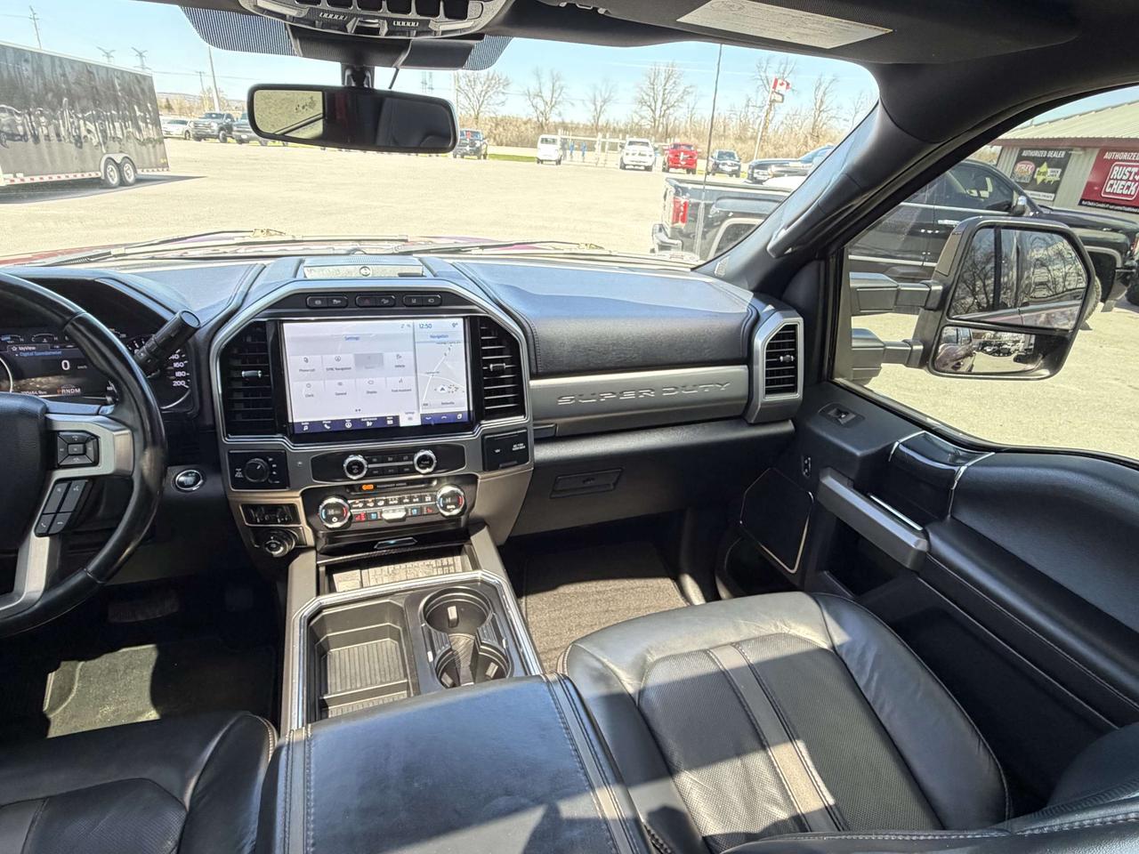 2022 Ford F-350 Platinum 4WD Crew Cab 6.75' Box Photo