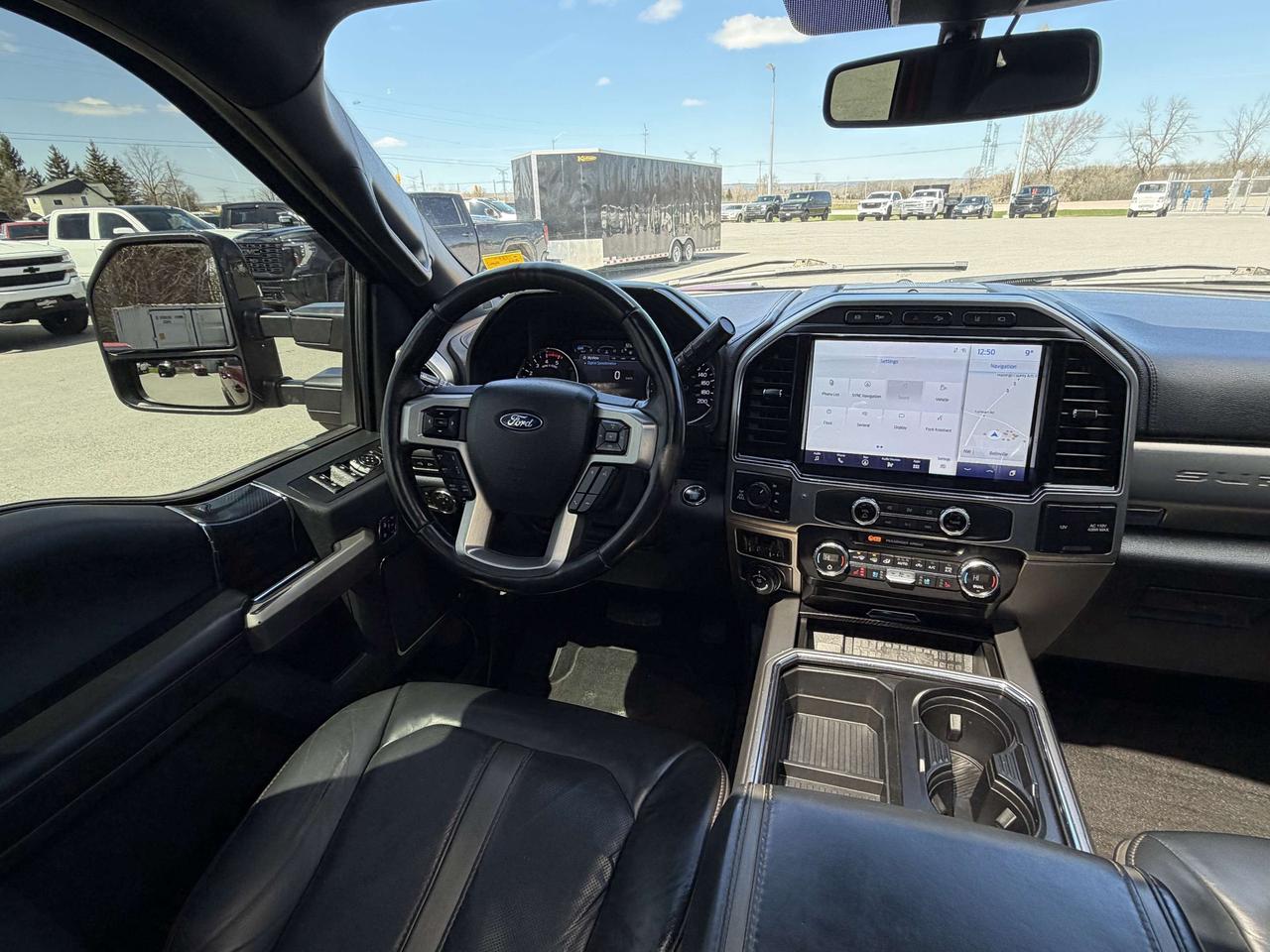 2022 Ford F-350 Platinum 4WD Crew Cab 6.75' Box Photo