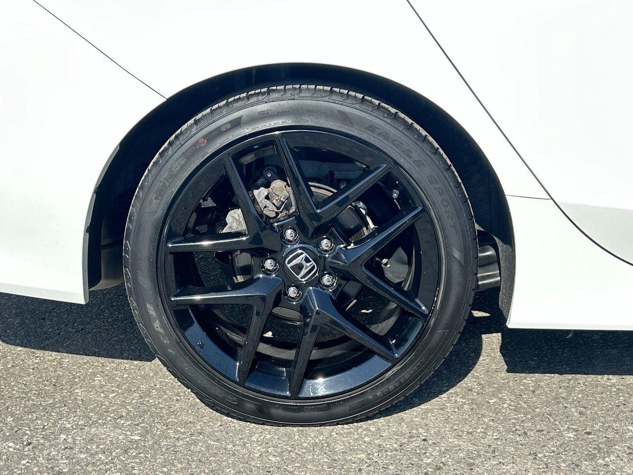 2024 Honda Civic Sedan Sport Low KMs Off-Lease Sunroof Blind-Spot Adaptiv Photo