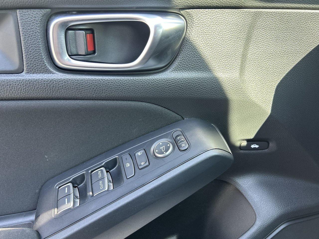 2024 Honda Civic Sedan Sport Low KMs Off-Lease Sunroof Blind-Spot Adaptiv Photo