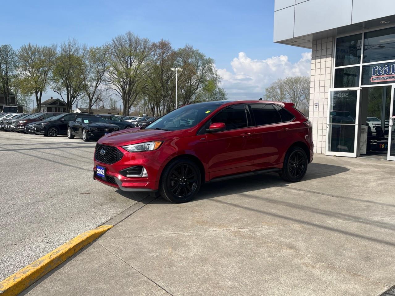 2022 Ford Edge ST Line Clean Local Trade Photo0