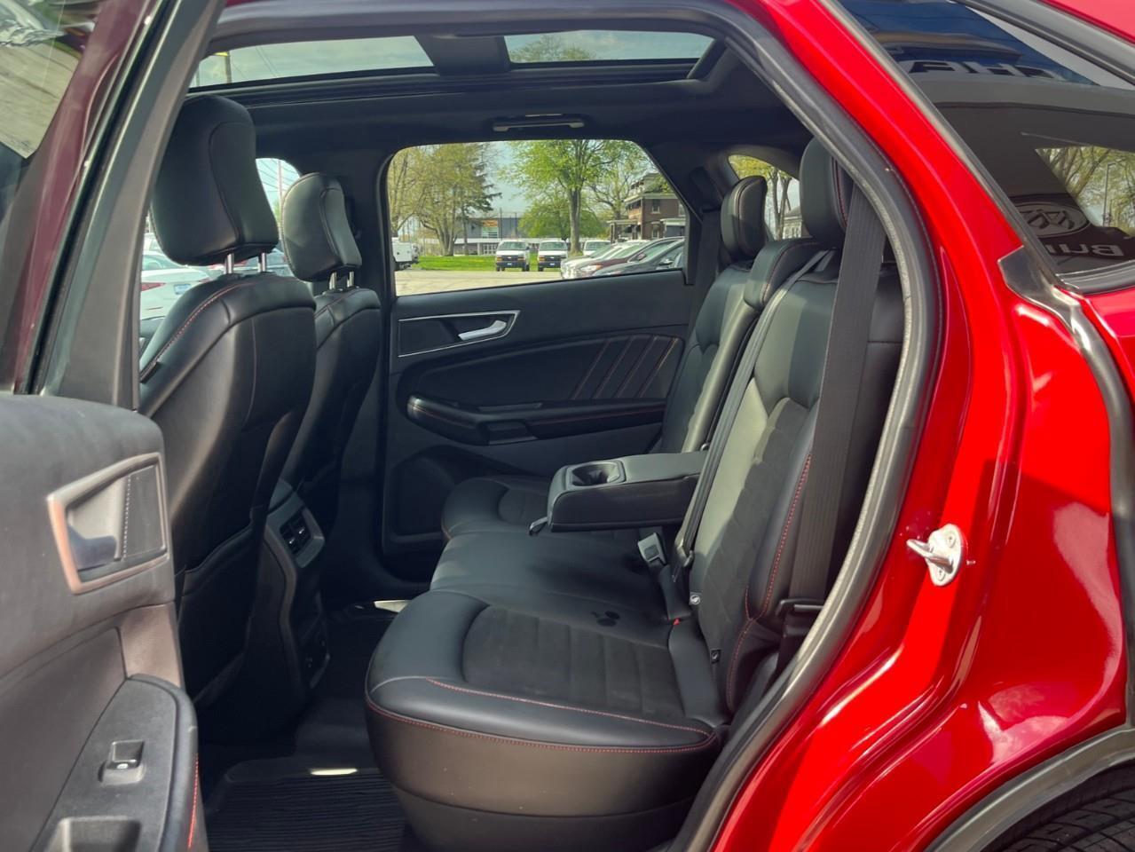 2022 Ford Edge ST Line Clean Local Trade Photo