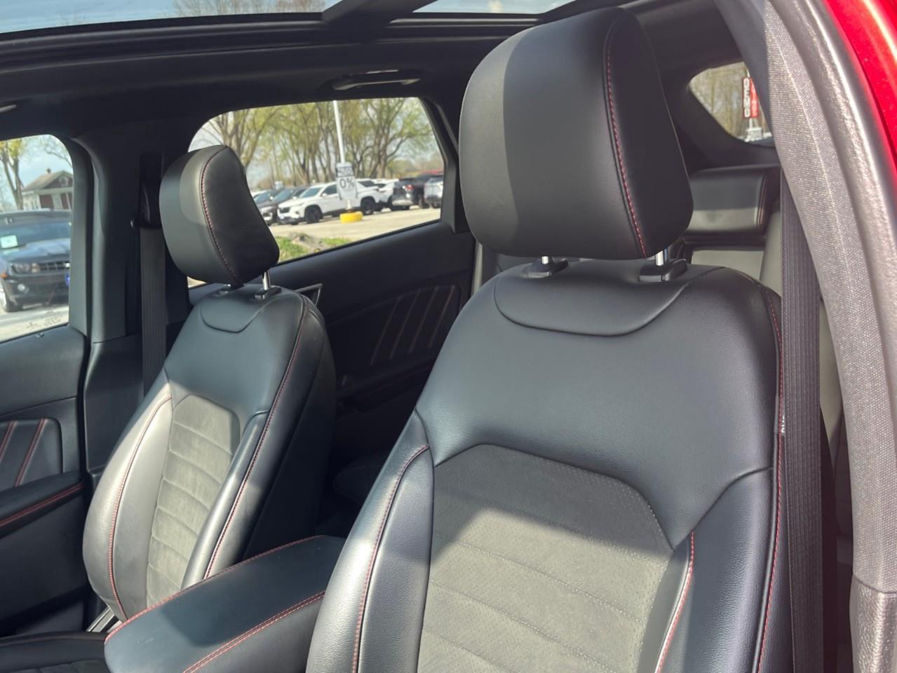 2022 Ford Edge ST Line Clean Local Trade Photo
