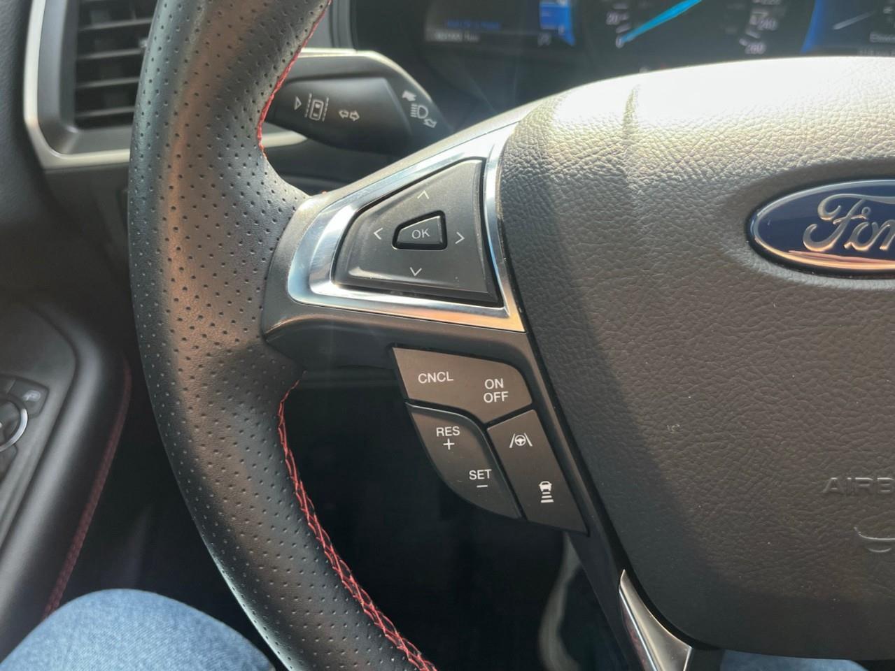 2022 Ford Edge ST Line Clean Local Trade Photo