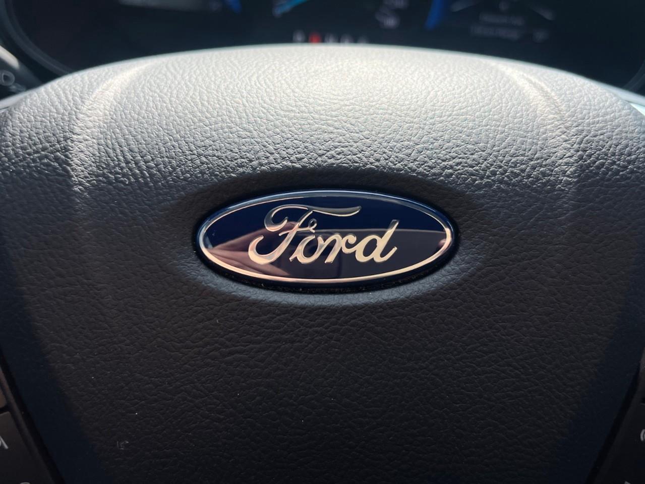 2022 Ford Edge ST Line Clean Local Trade Photo