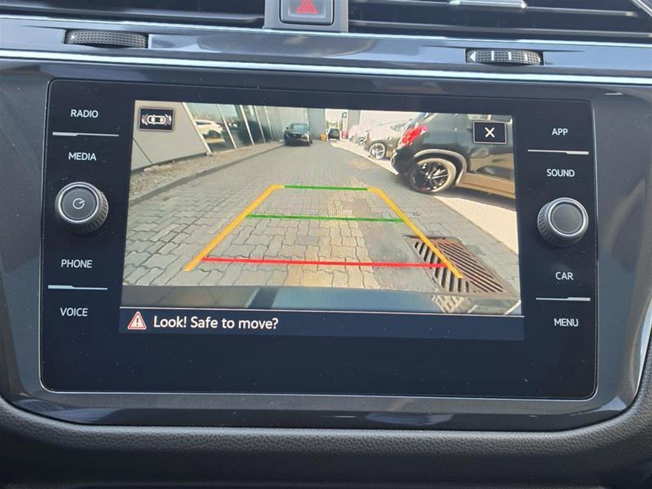 2022 Volkswagen Tiguan Comfortline 4MOTION Panoramic Roof Leather Photo