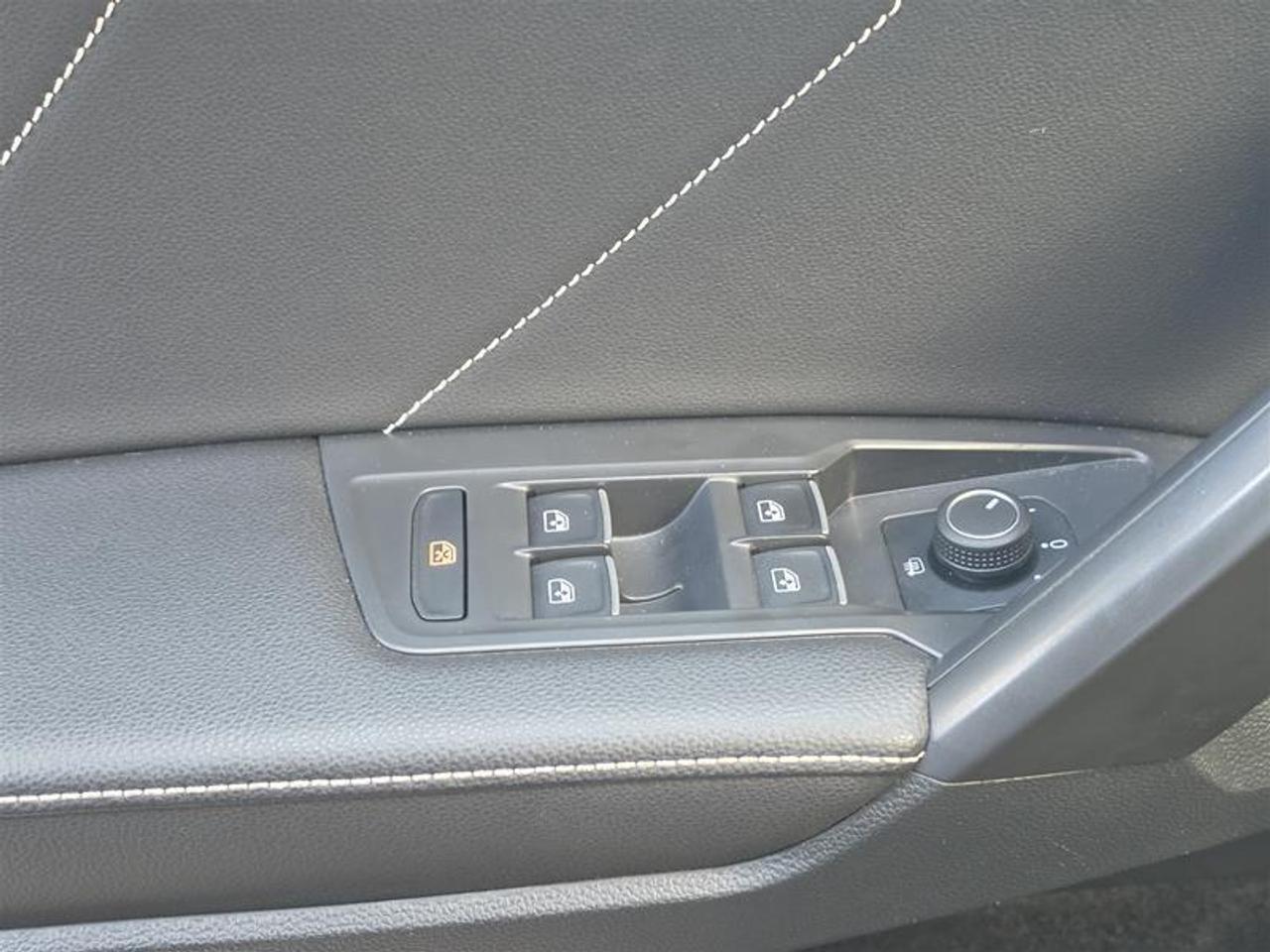 2022 Volkswagen Tiguan Comfortline 4MOTION Panoramic Roof Leather Photo