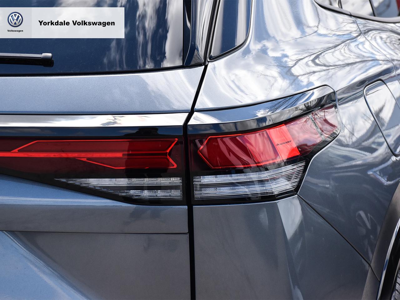 2025 Volkswagen Tiguan Comfortline R-Line Black Photo