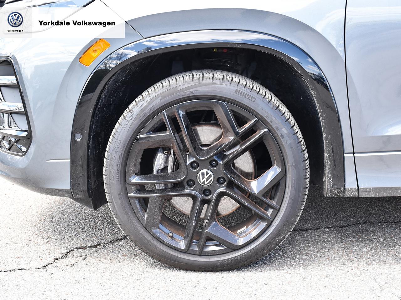 2025 Volkswagen Tiguan Comfortline R-Line Black Photo