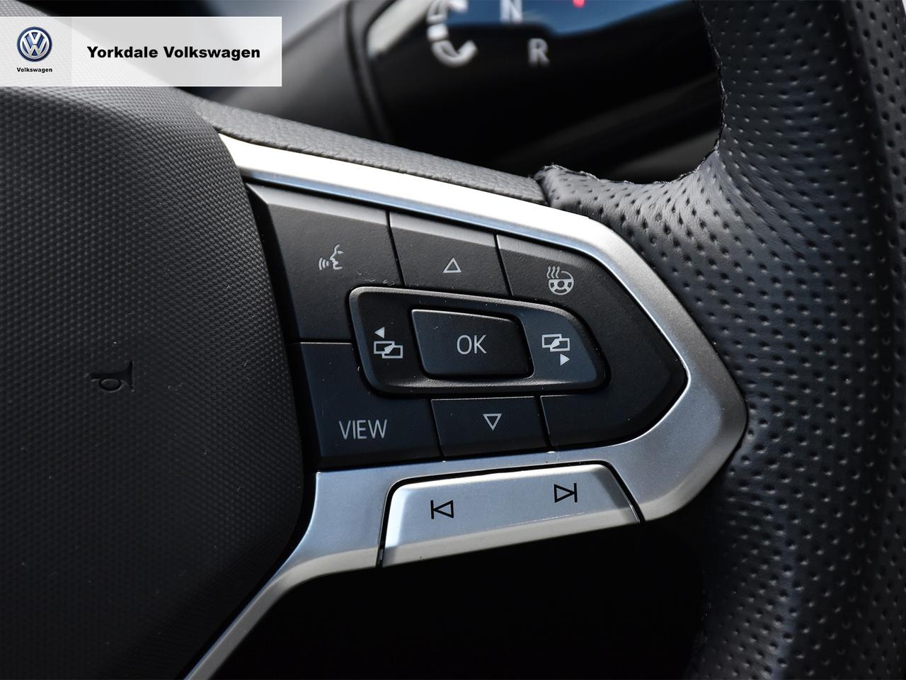 2025 Volkswagen Tiguan Comfortline R-Line Black Photo