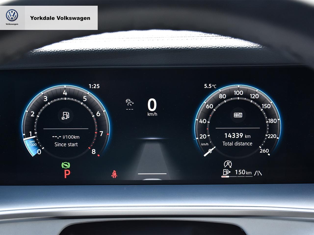 2025 Volkswagen Tiguan Comfortline R-Line Black Photo