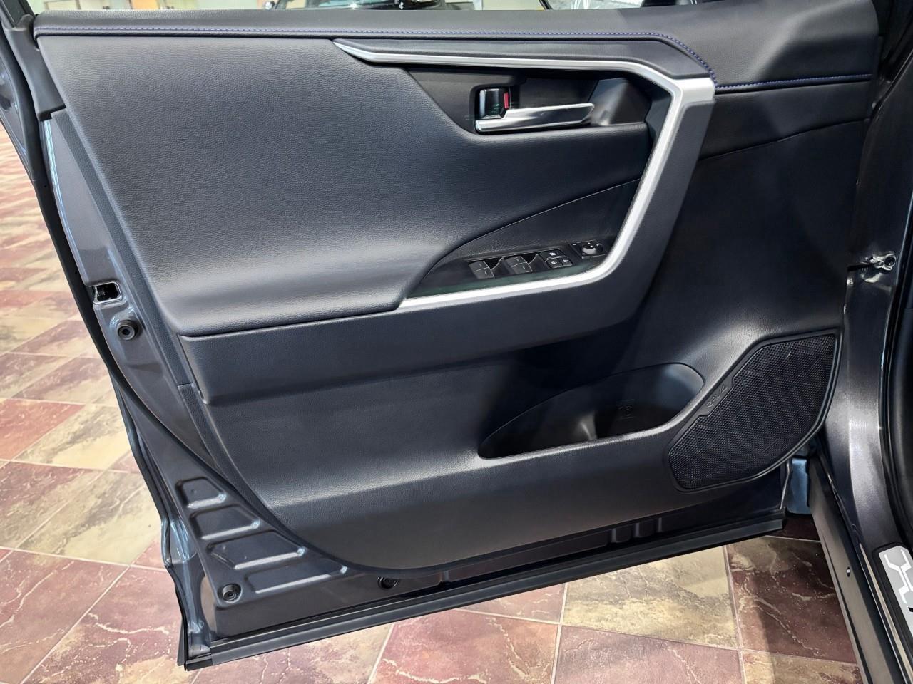 2025 Toyota RAV4 Hybrid XSE Photo