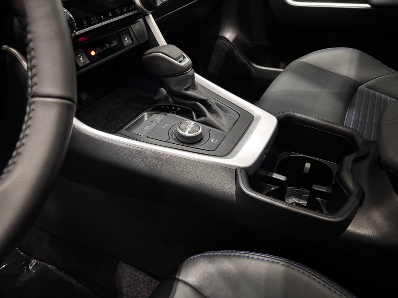 2025 Toyota RAV4 Hybrid XSE Photo