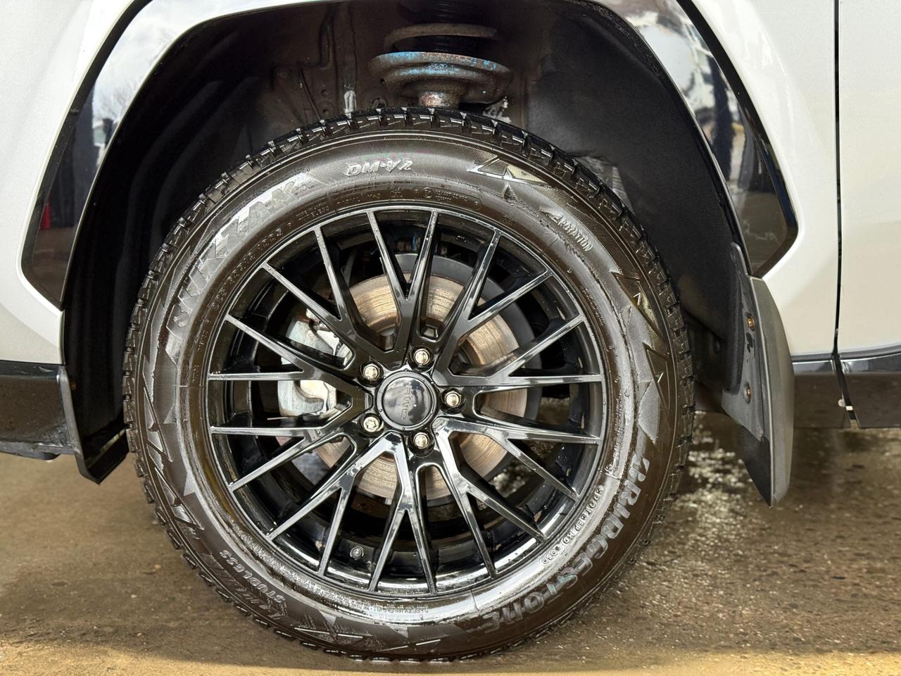 2024 Toyota RAV4 Hybrid XSE   AWD   HYBRID   NO ACCIDENT   ONE OWNER   JBL Photo