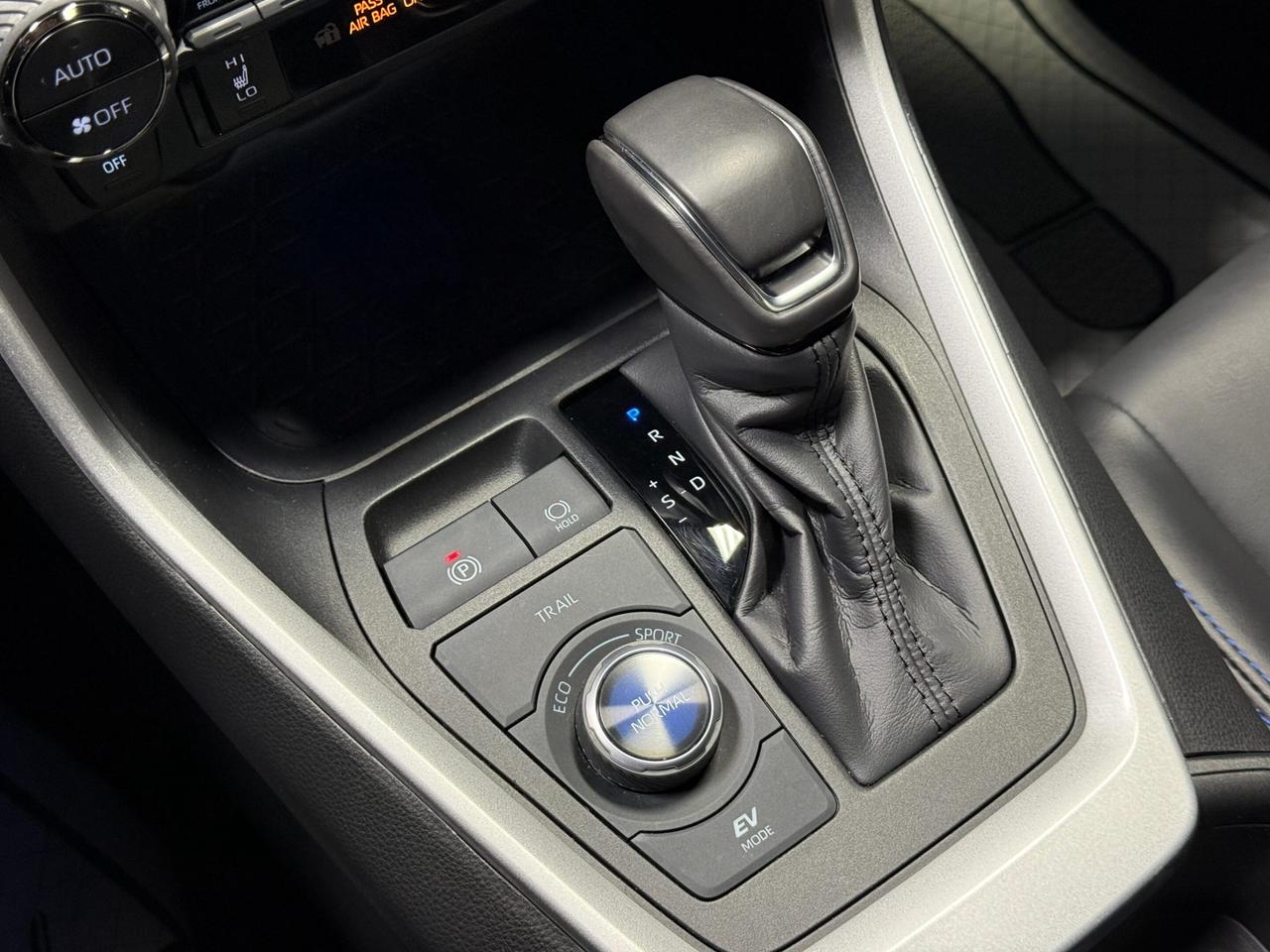 2024 Toyota RAV4 Hybrid XSE   AWD   HYBRID   NO ACCIDENT   ONE OWNER   JBL Photo