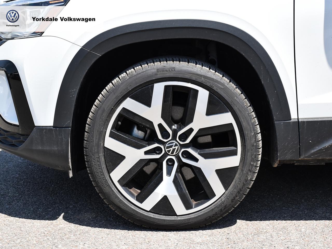 2022 Volkswagen Taos Highline" LOW KM" Photo
