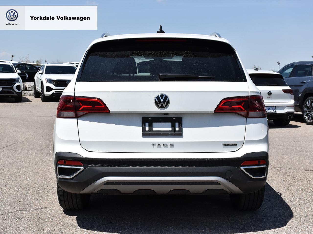 2022 Volkswagen Taos Highline" LOW KM" Photo3