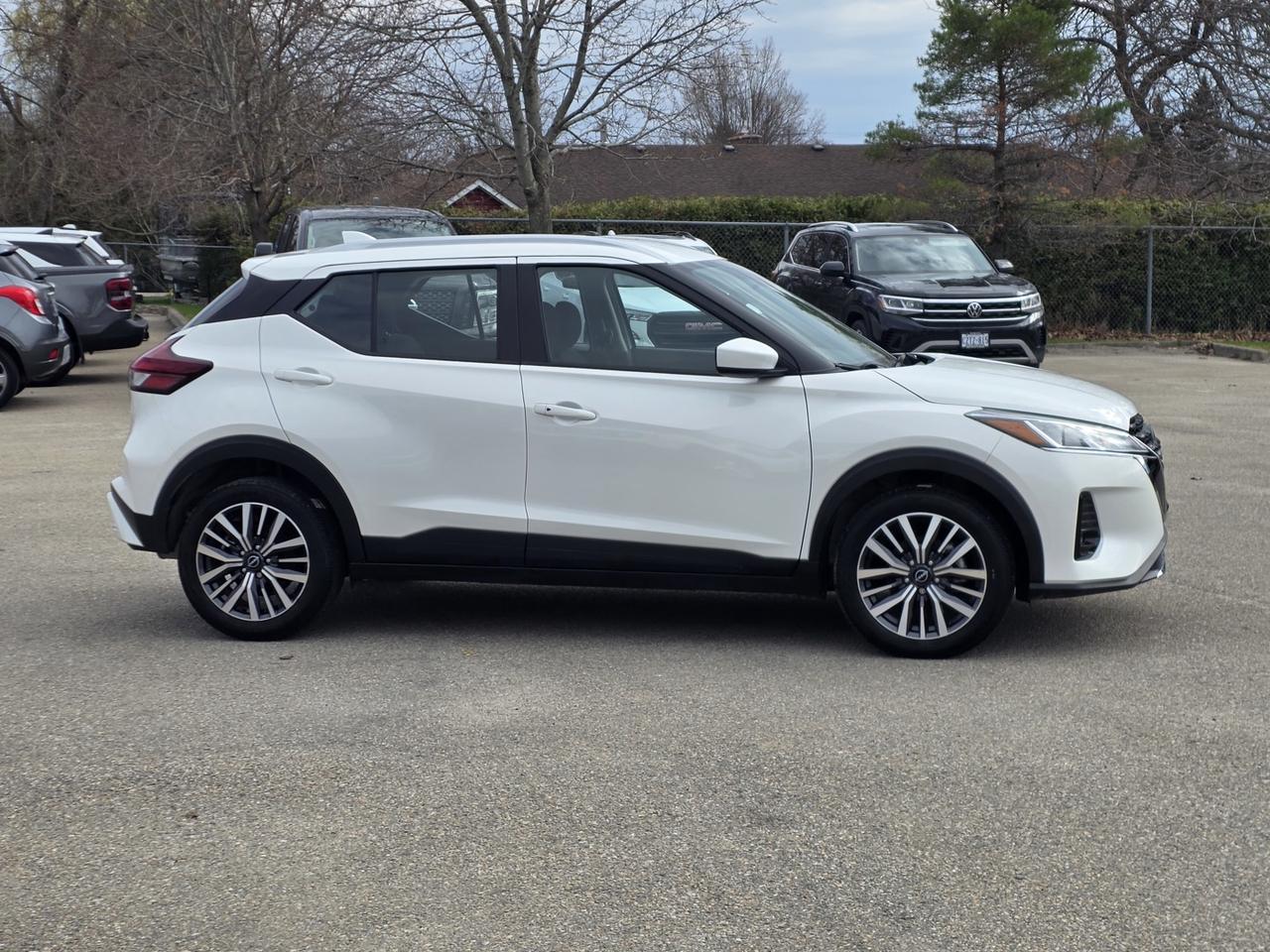 2024 Nissan Kicks SV Photo3