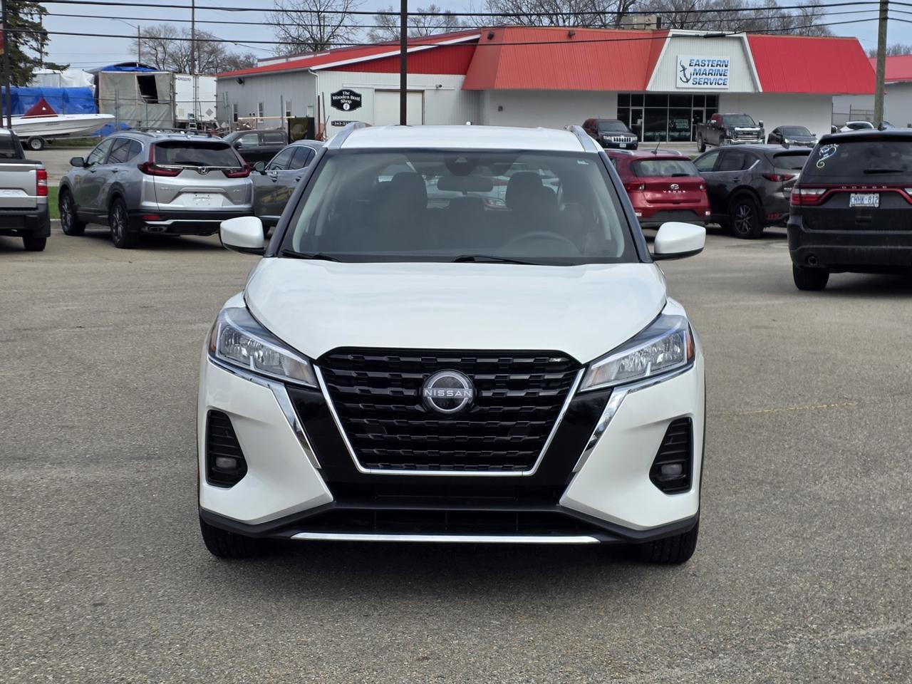 2024 Nissan Kicks SV Photo
