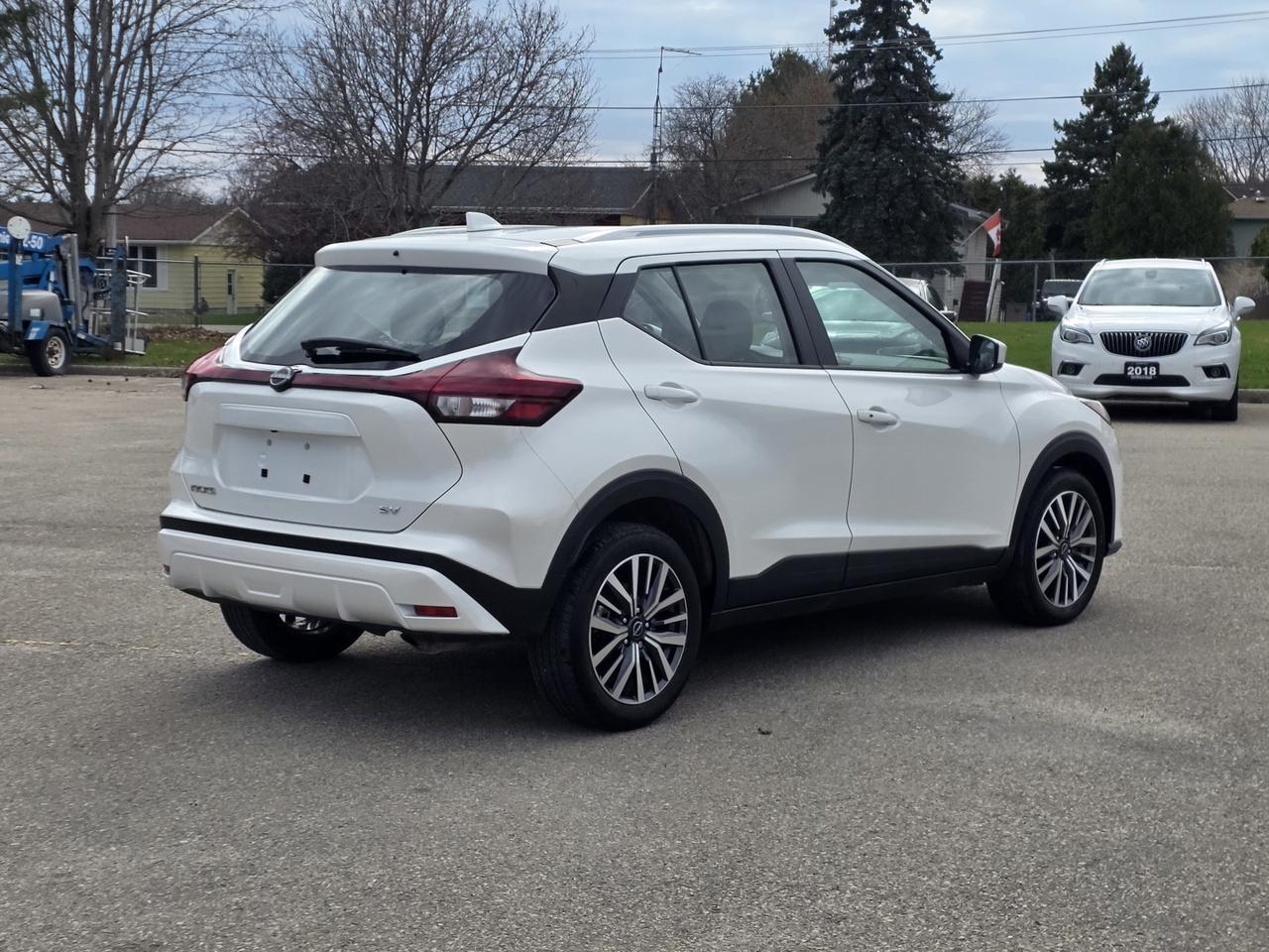 2024 Nissan Kicks SV Photo4