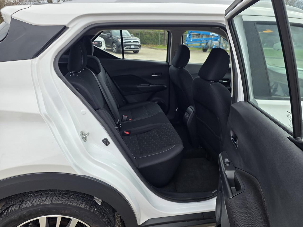 2024 Nissan Kicks SV Photo