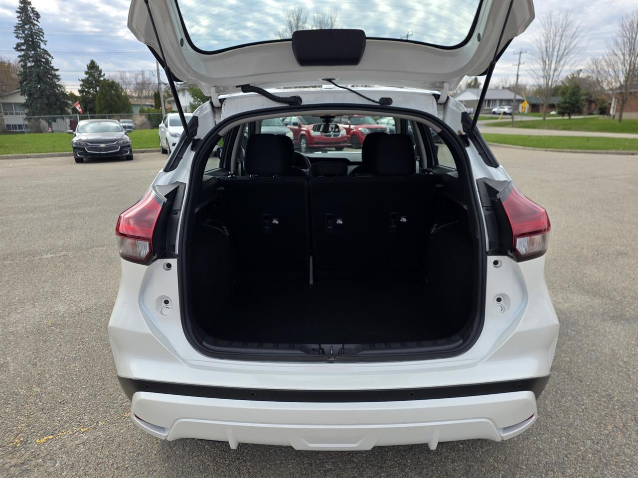 2024 Nissan Kicks SV Photo