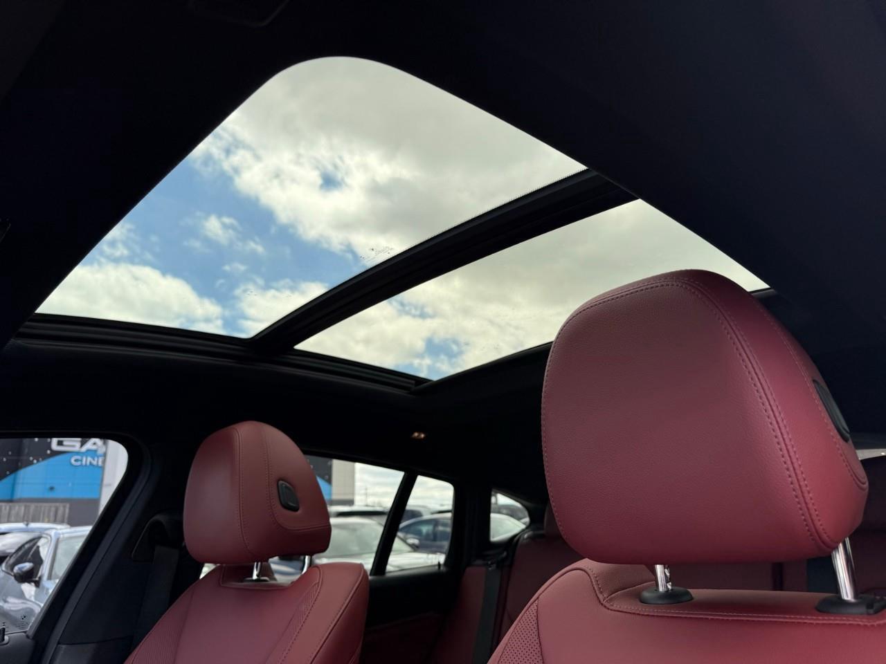 2022 BMW X4 xDrive30i Photo