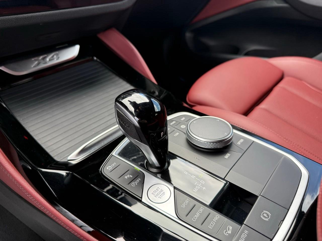 2022 BMW X4 xDrive30i Photo