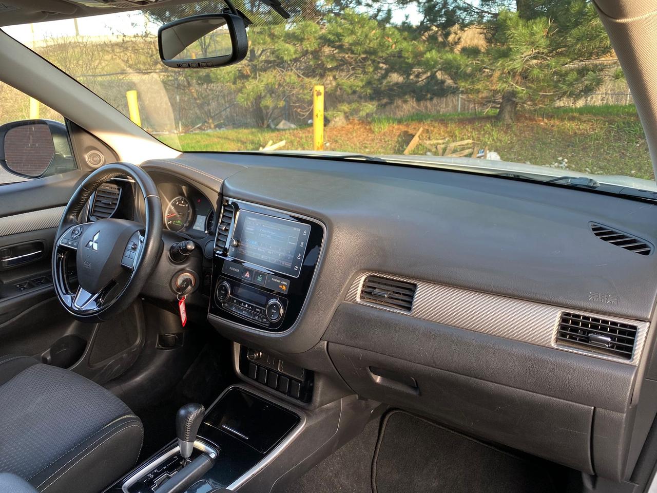 2018 Mitsubishi Outlander ES AWC SUNROOF | 7 Passengers Photo