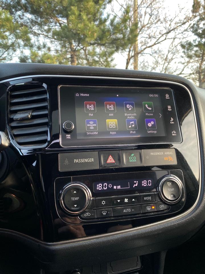 2018 Mitsubishi Outlander ES AWC SUNROOF | 7 Passengers Photo