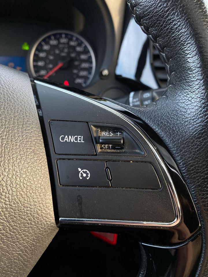 2018 Mitsubishi Outlander ES AWC SUNROOF | 7 Passengers Photo