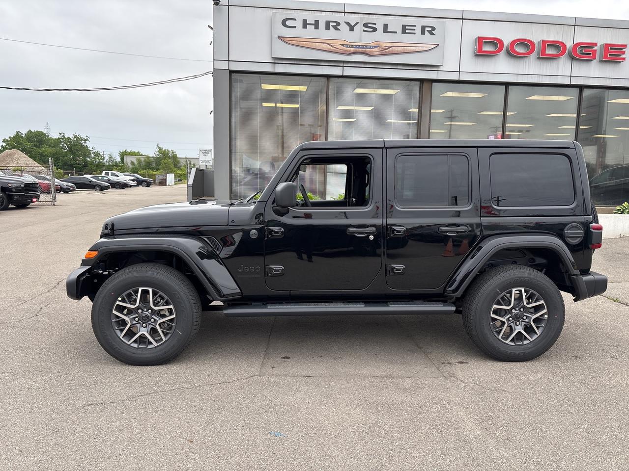 2025 Jeep Wrangler Sahara 4-Door 4x4 V6 *Demonstrator Photo