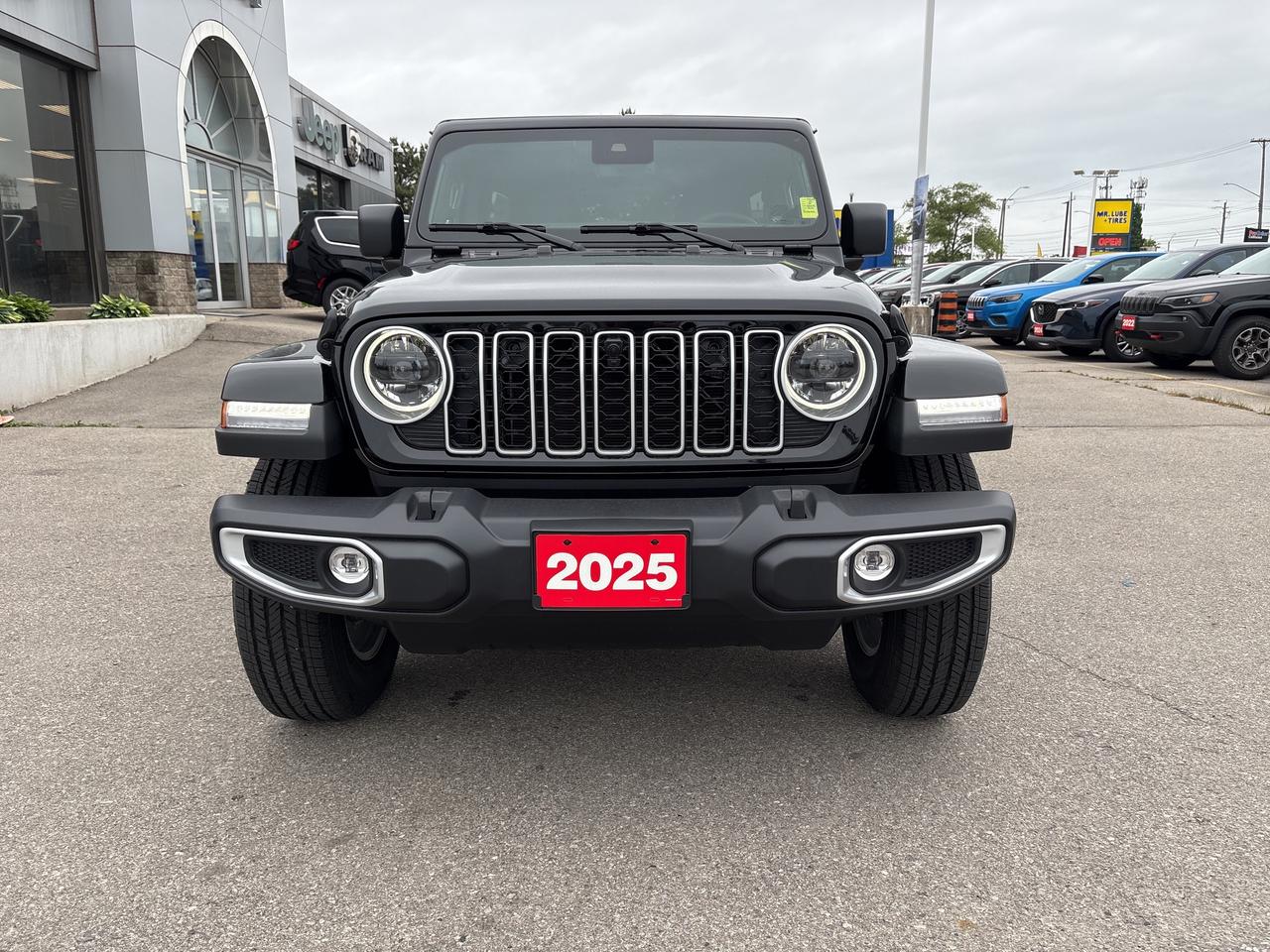 2025 Jeep Wrangler Sahara 4-Door 4x4 V6 *Demonstrator Photo