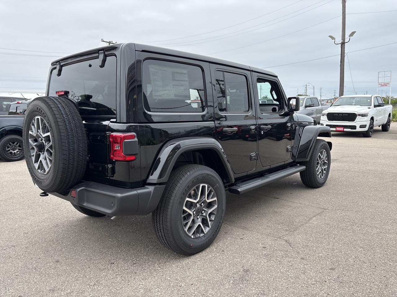 2025 Jeep Wrangler Sahara 4-Door 4x4 V6 *Demonstrator Photo