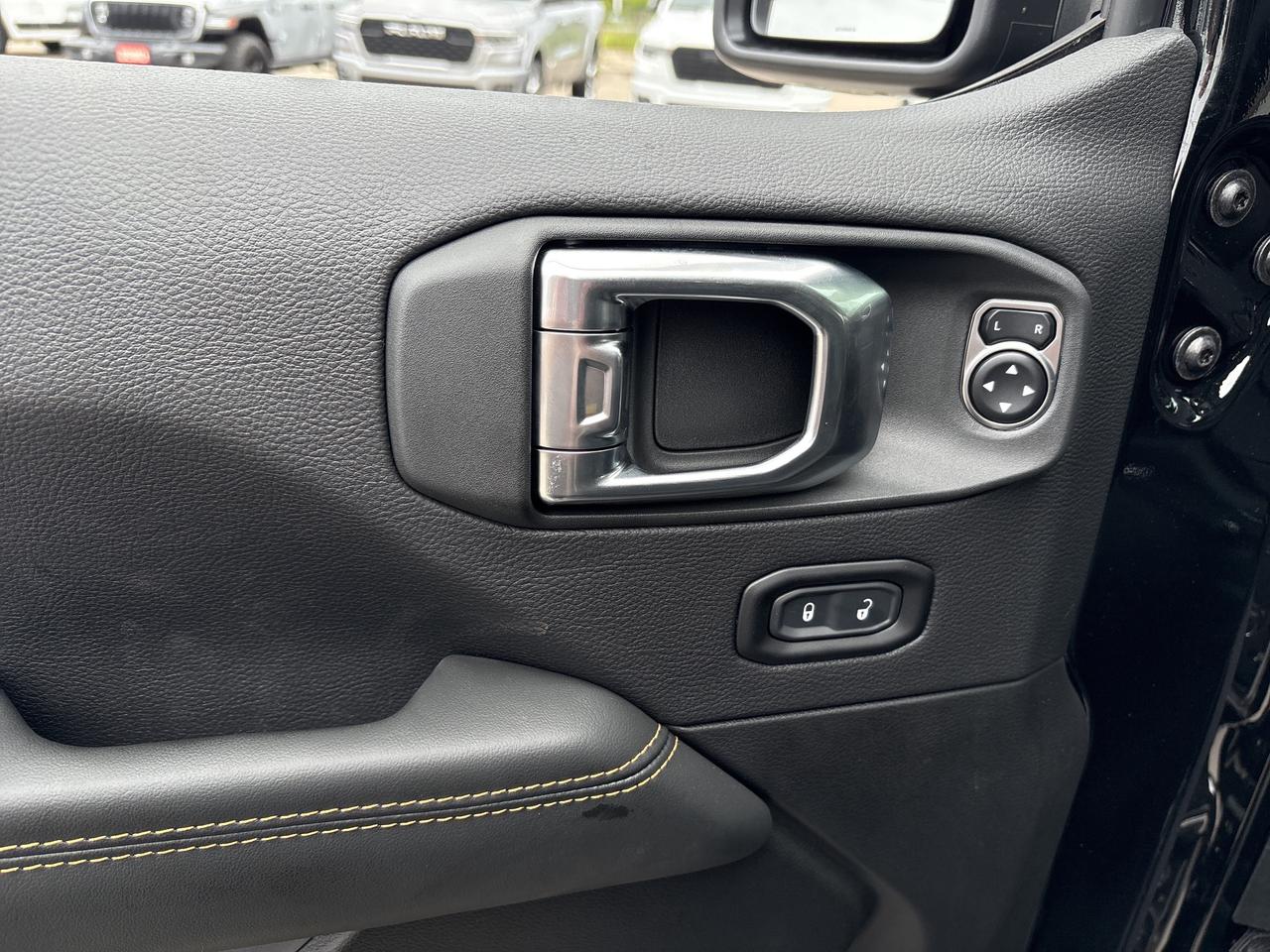 2025 Jeep Wrangler Sahara 4-Door 4x4 V6 *Demonstrator Photo