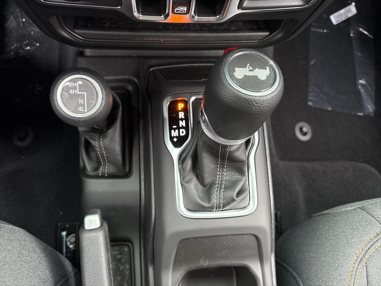 2025 Jeep Wrangler Sahara 4-Door 4x4 V6 *Demonstrator Photo