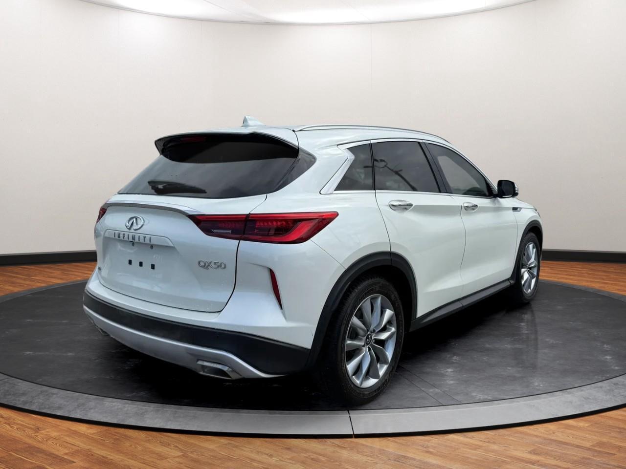 2020 Infiniti QX50 ESSENTIAL Photo