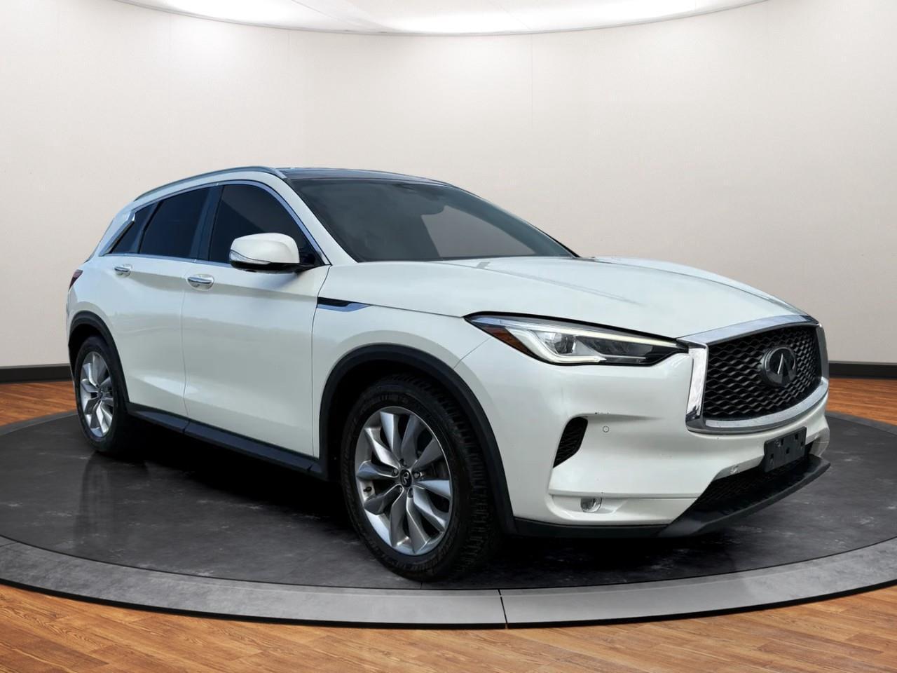 2020 Infiniti QX50 ESSENTIAL Photo3