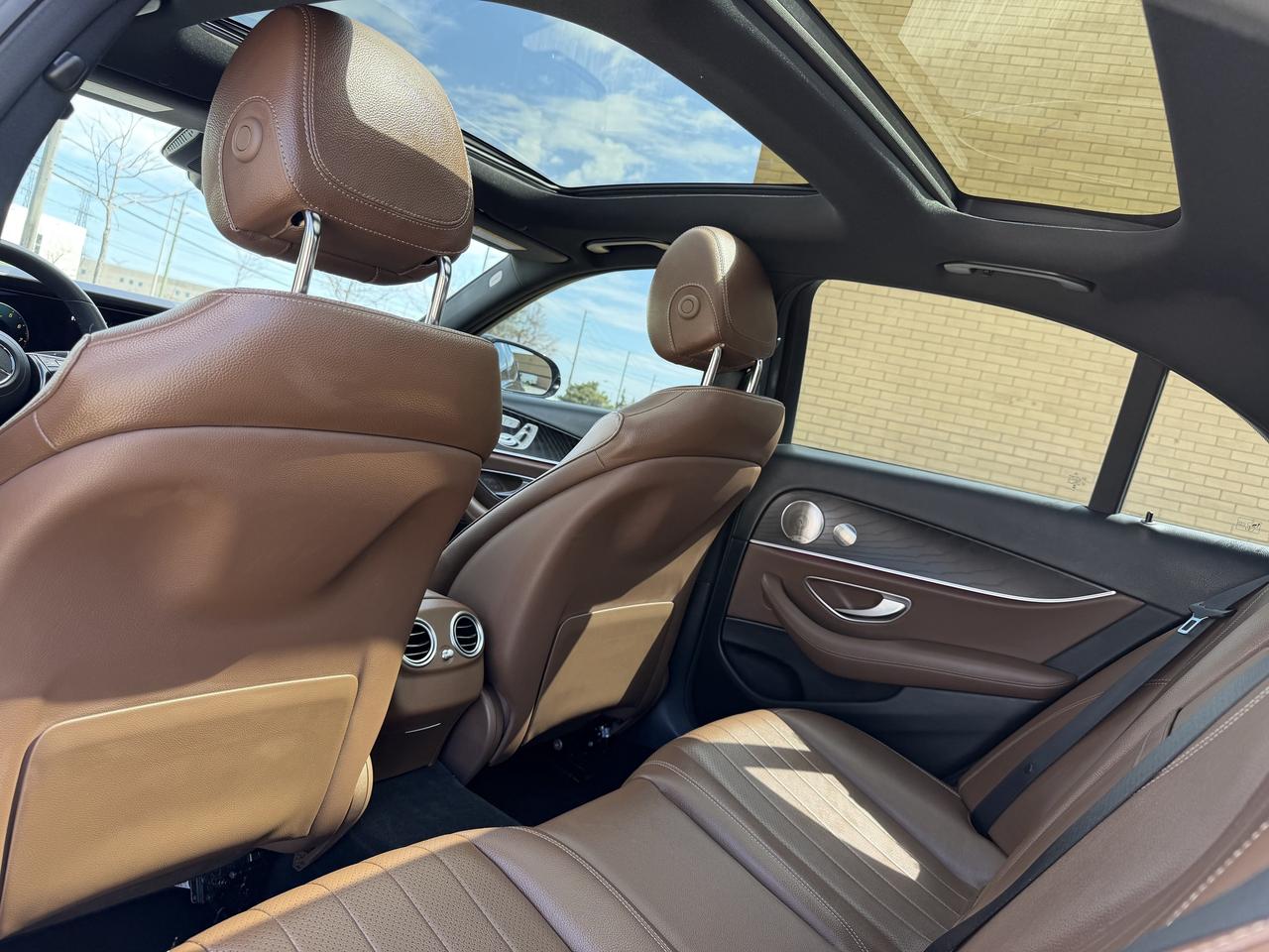 2023 Mercedes-Benz E-Class E 350 AWD NAVIGATION,PANORAMIC ROOF, 360 CAMERA Photo