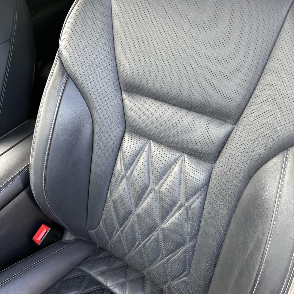 2023 Nissan Rogue Platinum Photo4