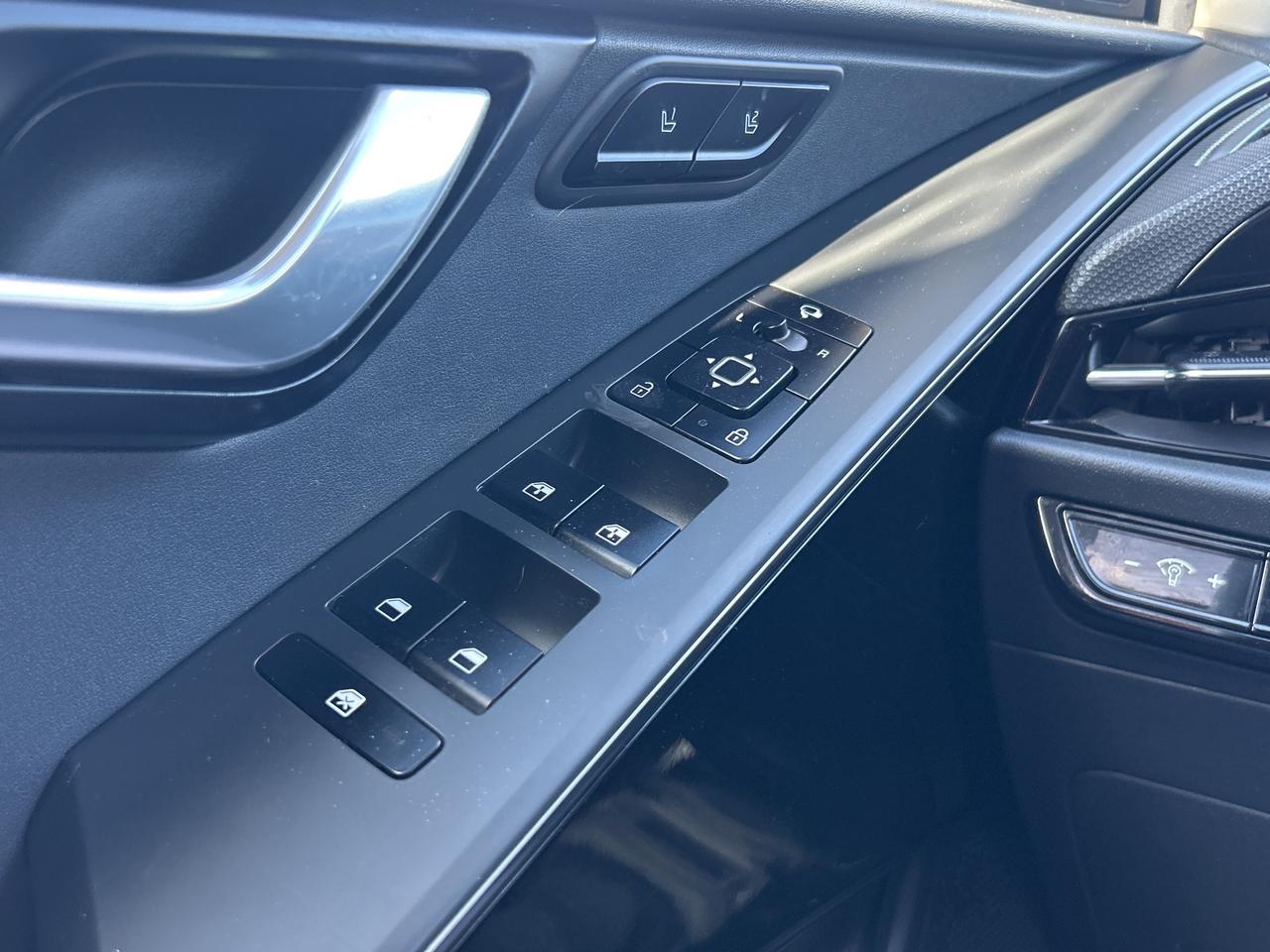 2023 Kia Niro EV Limited FWD Photo