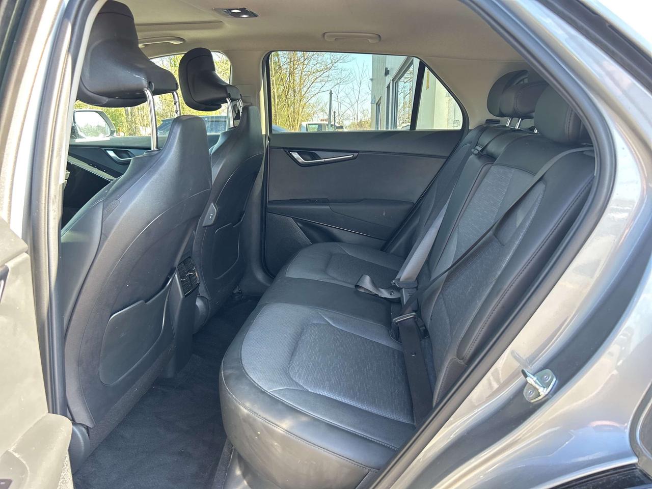 2023 Kia NIRO Limited FWD ALL ELECTRIC   Clean Carfax Photo