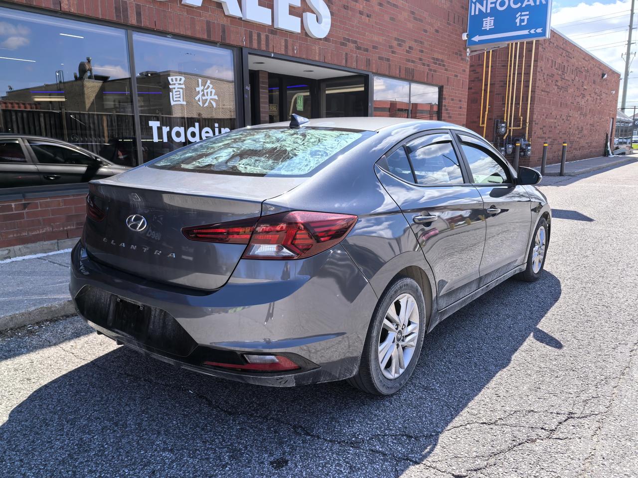 2019 Hyundai Elantra Limited Photo3
