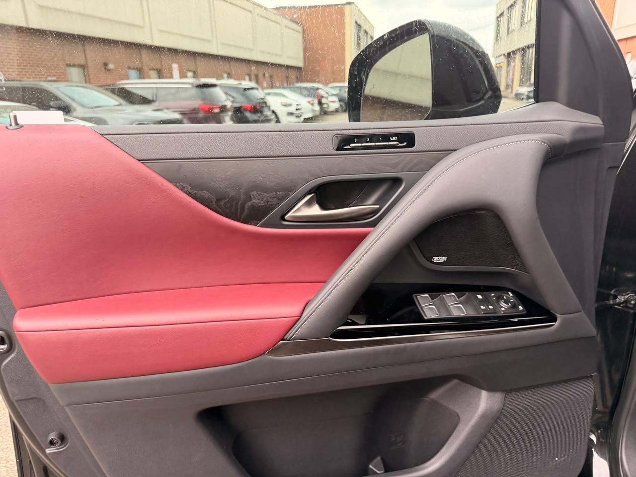 2023 Lexus LX LX 600 Auto, LUXURY PACKAGE, NO ACCIDENT Photo